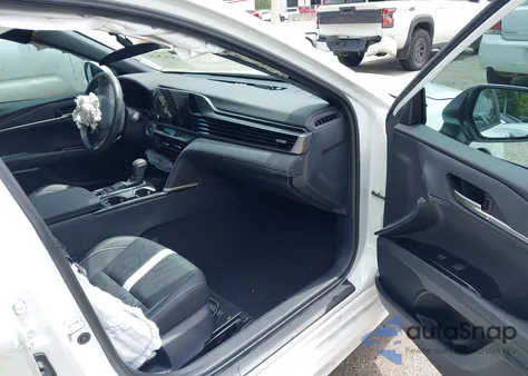 2025 Toyota Camry Se z USA, uszkodzony, nr VIN 4T1DAACK7SU085072